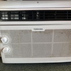 TOSHIBA  5,000 BTU Window Air Conditioner A/C Unit 