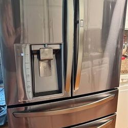 Refridgerator 