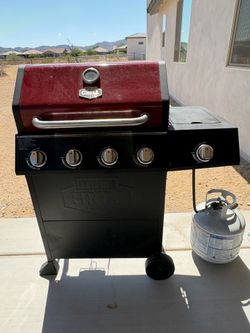 Expert Grill with propane tank