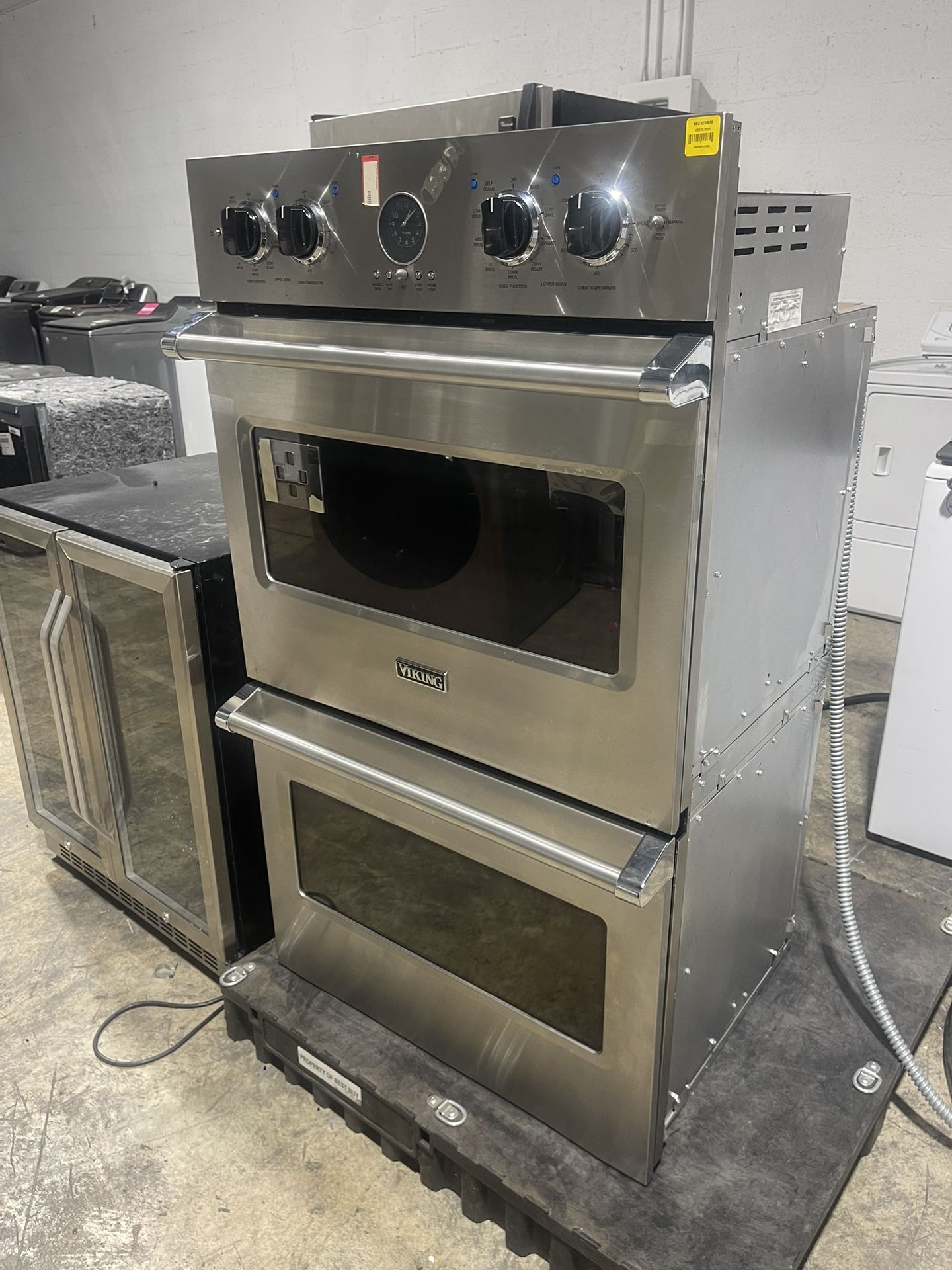 Double oven Viking stainless steel new