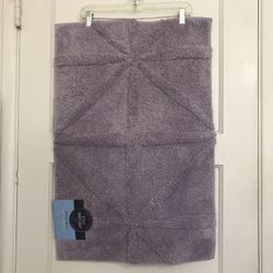 NWT Bathroom Purple Rug 🛁 