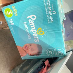 PAMPERS SIZE 3 168 DIAPERS 