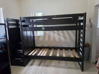 Wood bunkbed free