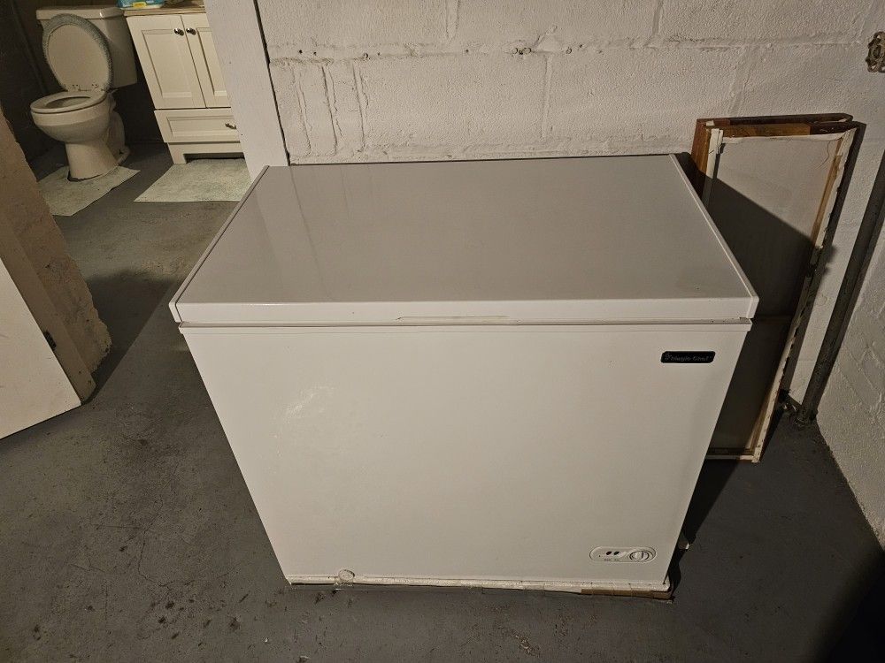 Deep Freezer 200