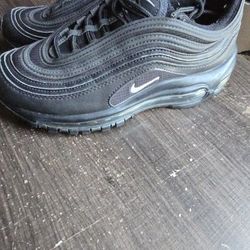 Nike Air Max Men's Size 5.5 Women Size 7