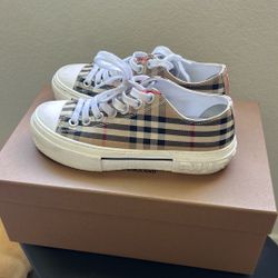 Burberry Low Top Sneakers 