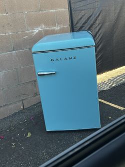 Galanz Micro Fridge