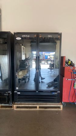 Master-Bilt 2-Door Refrigerator