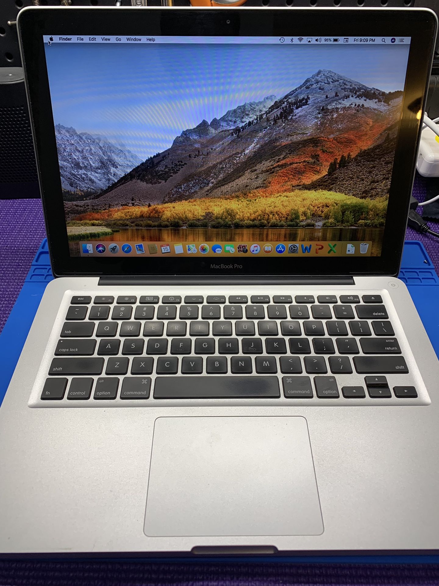 2011 Macbook Pro 13" Core i5 8 GB RAM 500 GB HD