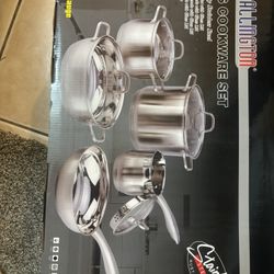 9pc Stainless Steel Pots / Pans 