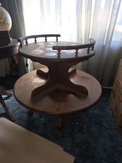 Mid century two tiers round accent table
