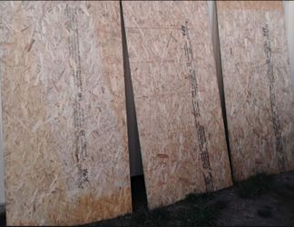 OSB PLYWOOD SHEATHING 4FT X 100"