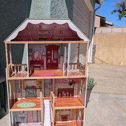 Doll House
