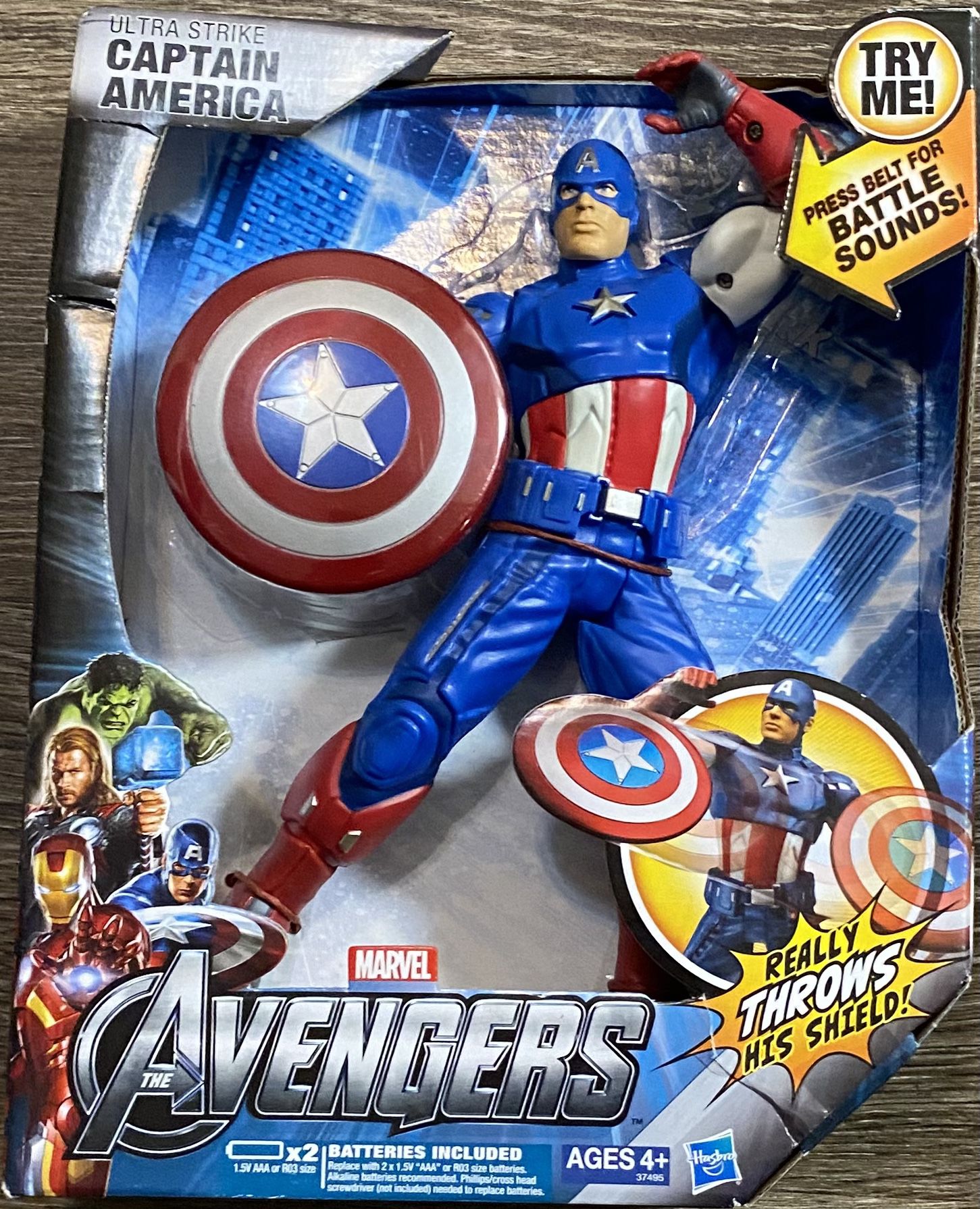 Marvel The Avengers Ultra Strike Captain America Figure