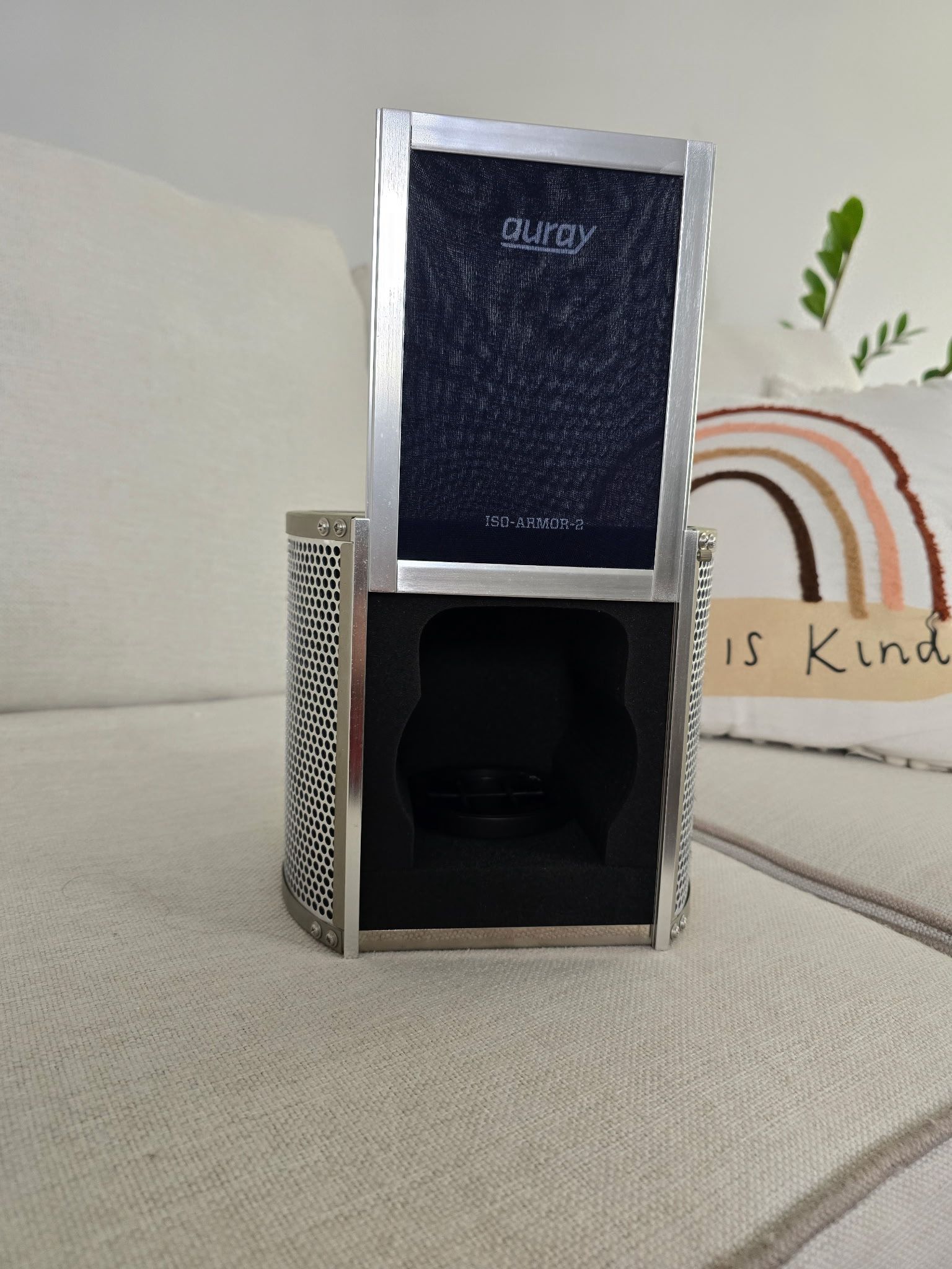 Auray ISO armor 2 microphone isolation chamber