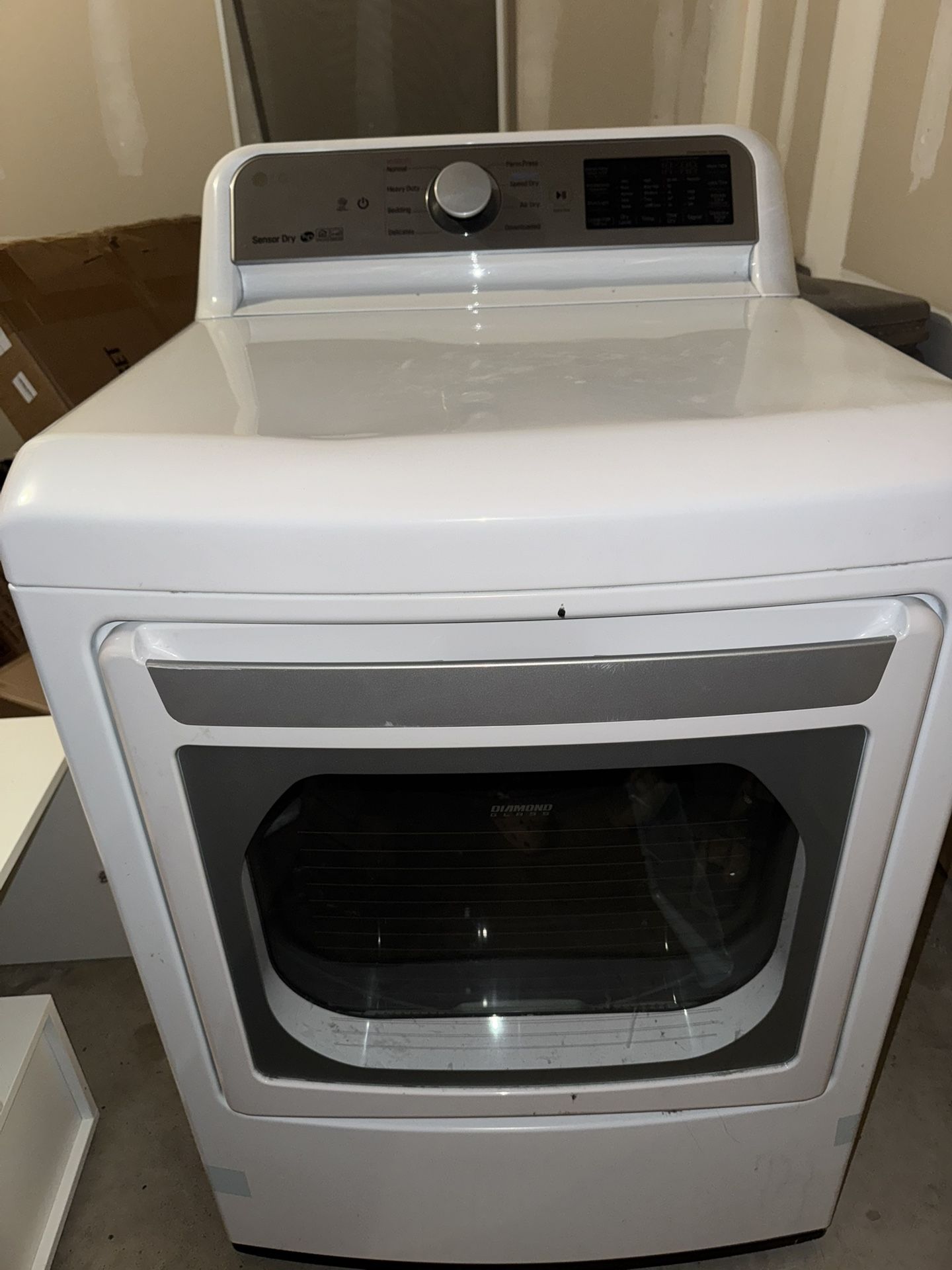 LG - 7.3 Cu. Ft. Smart Electric Dryer with Steam and Sensor