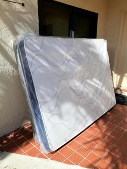 NEW QUEEN-SIZE MATTRESS AND BOX SPRING - 2PC