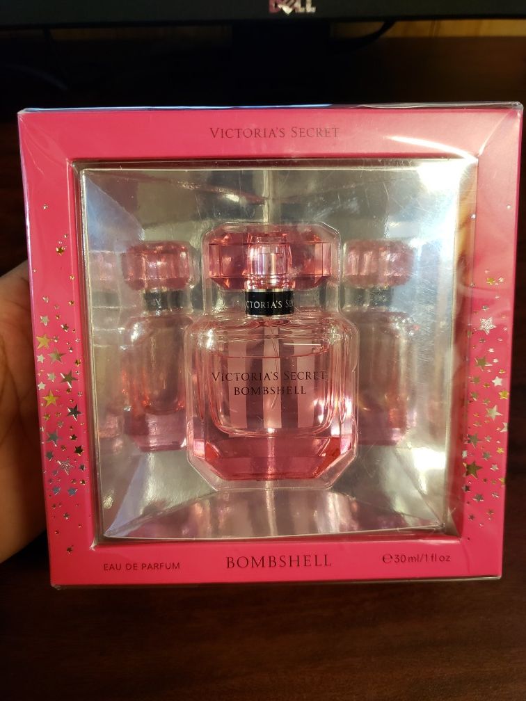 Victoria Secret Bombshell perfume 30ml/1 fl oz