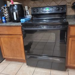 Hot Point Stove Black (used)
