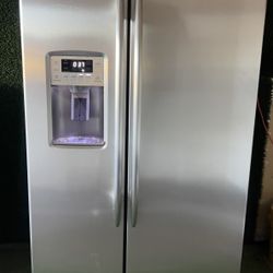 GE REFRIGERATOR 