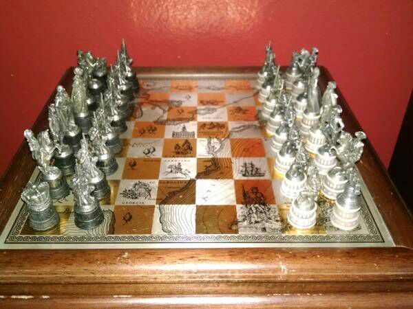 FRANKLIN MINT PEWTER CHESS SET - REVOLUTIONARY WAR