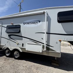 2008 Sportsman Fifth Wheel