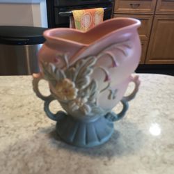 Vintage 1940’s Hull Pottery W-5-61/2 Wildflower Vase