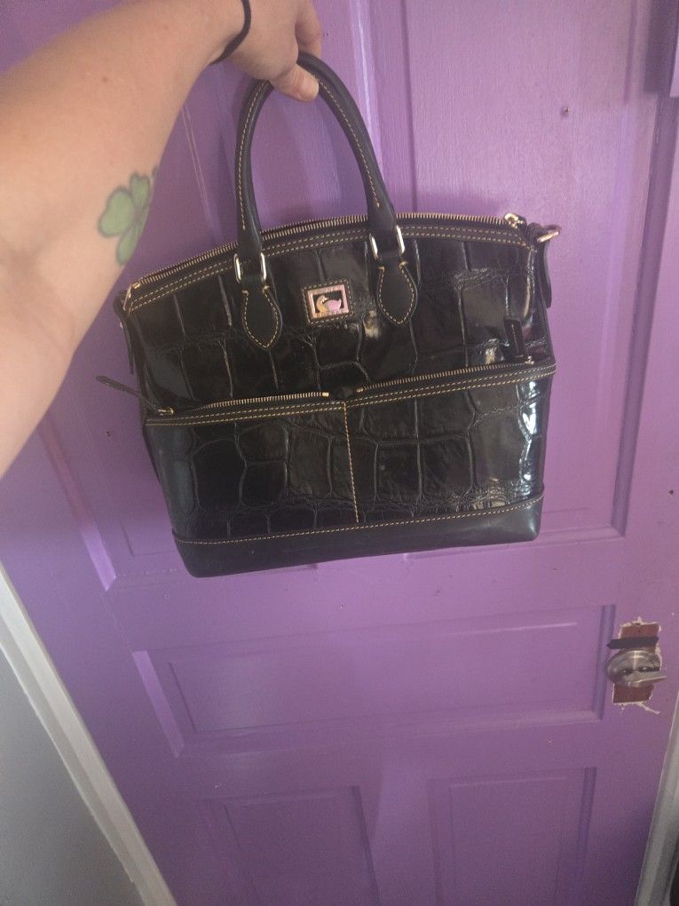 Dooney & Bourke Bag
