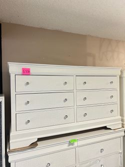 Delivery available!!! Brand new white dresser