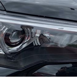 5th Gen Toyota 4Runner OEM Headlights/Headlamps