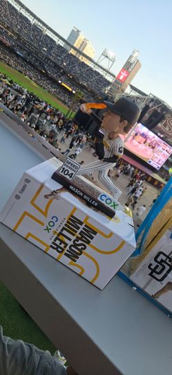 Bobblehead