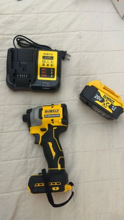 NEW DeWALT ATOMIC 20V MAX Brushless Impact Driver Kit (DCF850)
