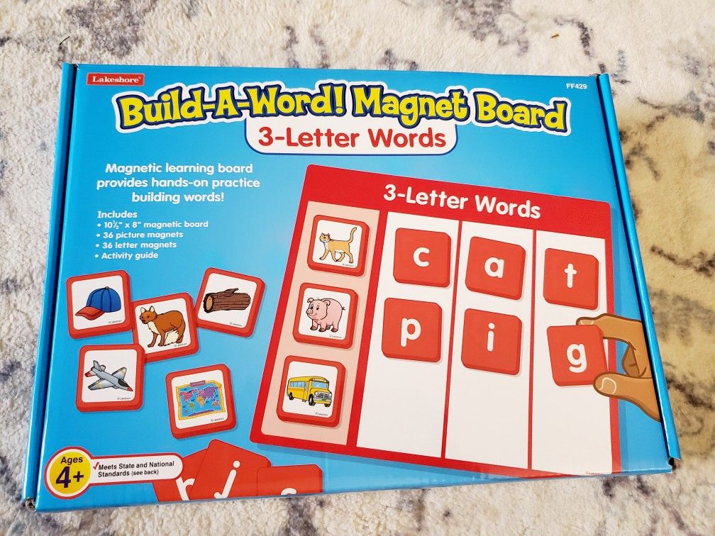 Lakeshore - Build A Word Magnet Board