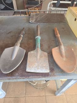 Floor scraper/shovel bit