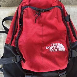 Vintage The North Face Hiking Backpack 2 zip pockets