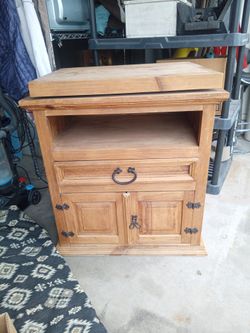 TV Dresser that swivels