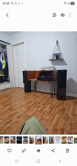 Entertainment center