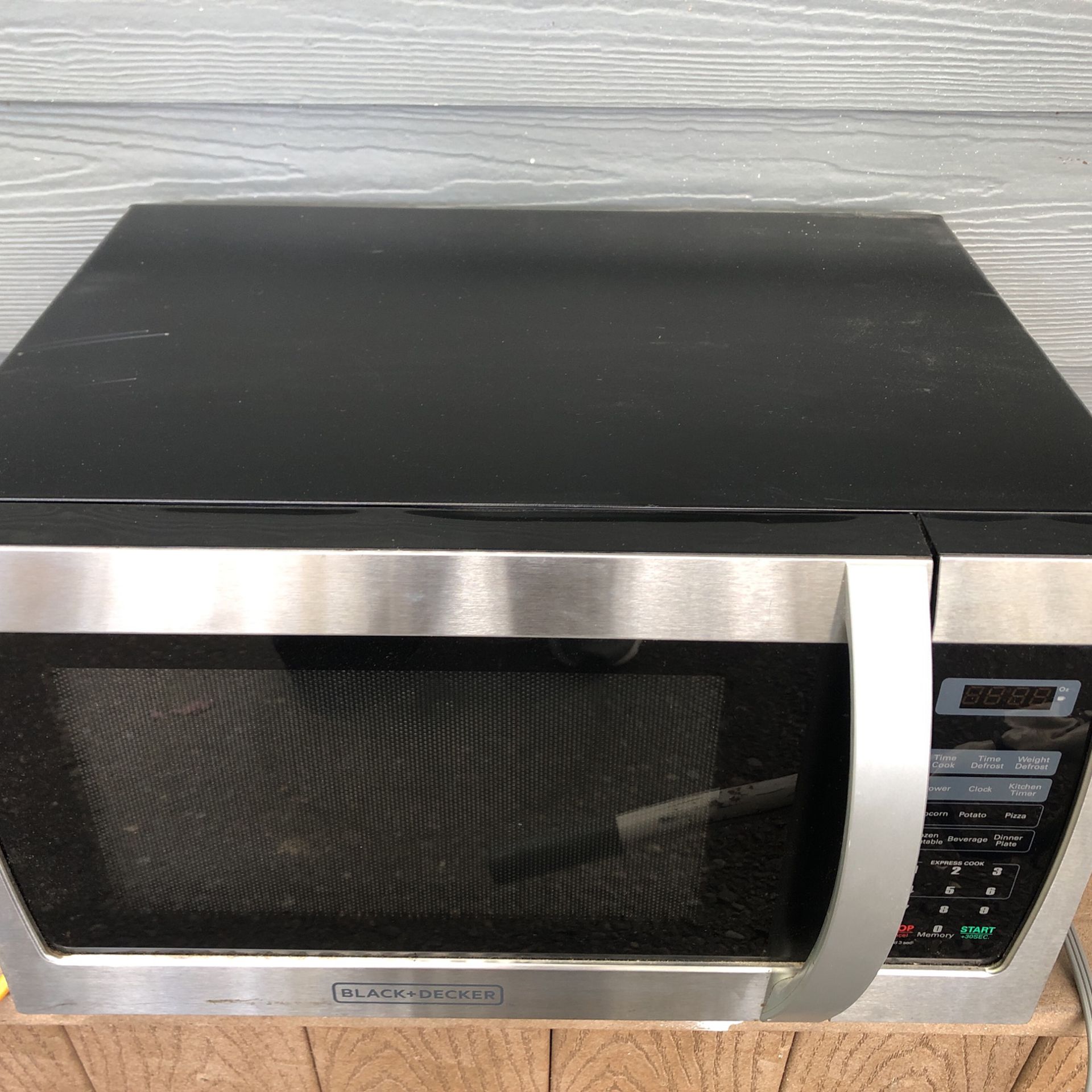 Black & Decker Microwave for Sale in Seattle, WA - OfferUp