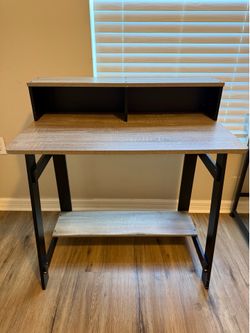 Computer desk