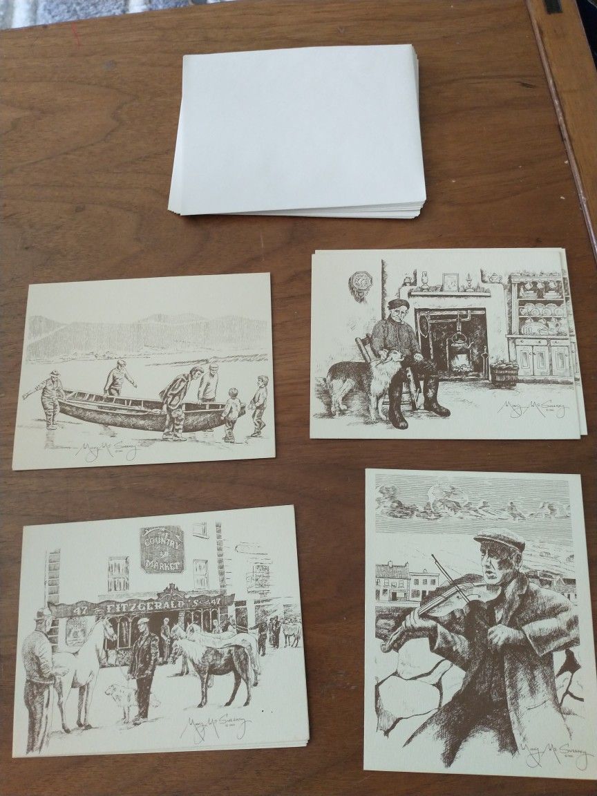12 Irish designs & illustrations note cards with envelopes 4 different designs /3 of each design
Comes in protective plastic case