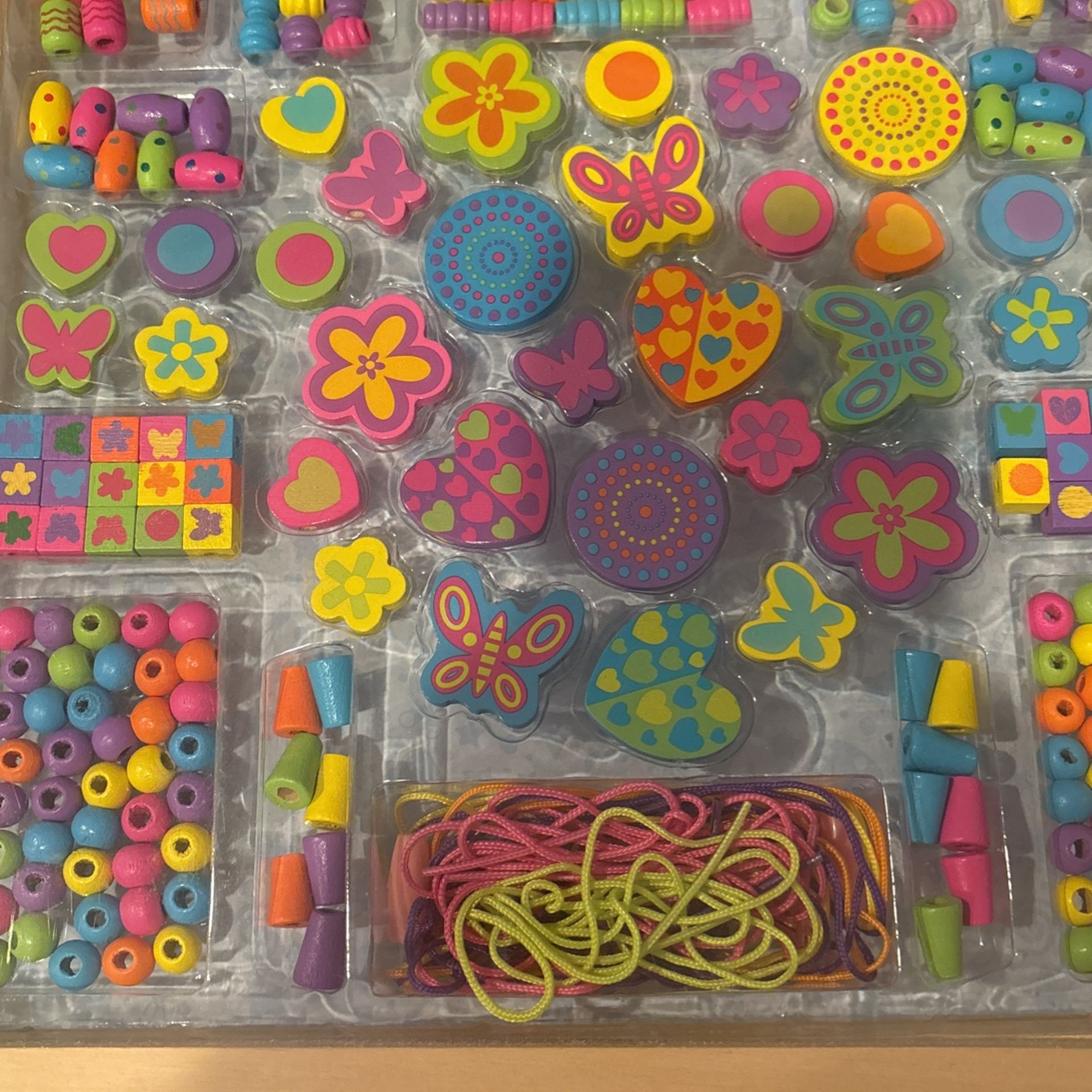 Melissa & Doug bead bouquet