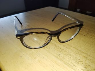 Kevin Kline reading glasses