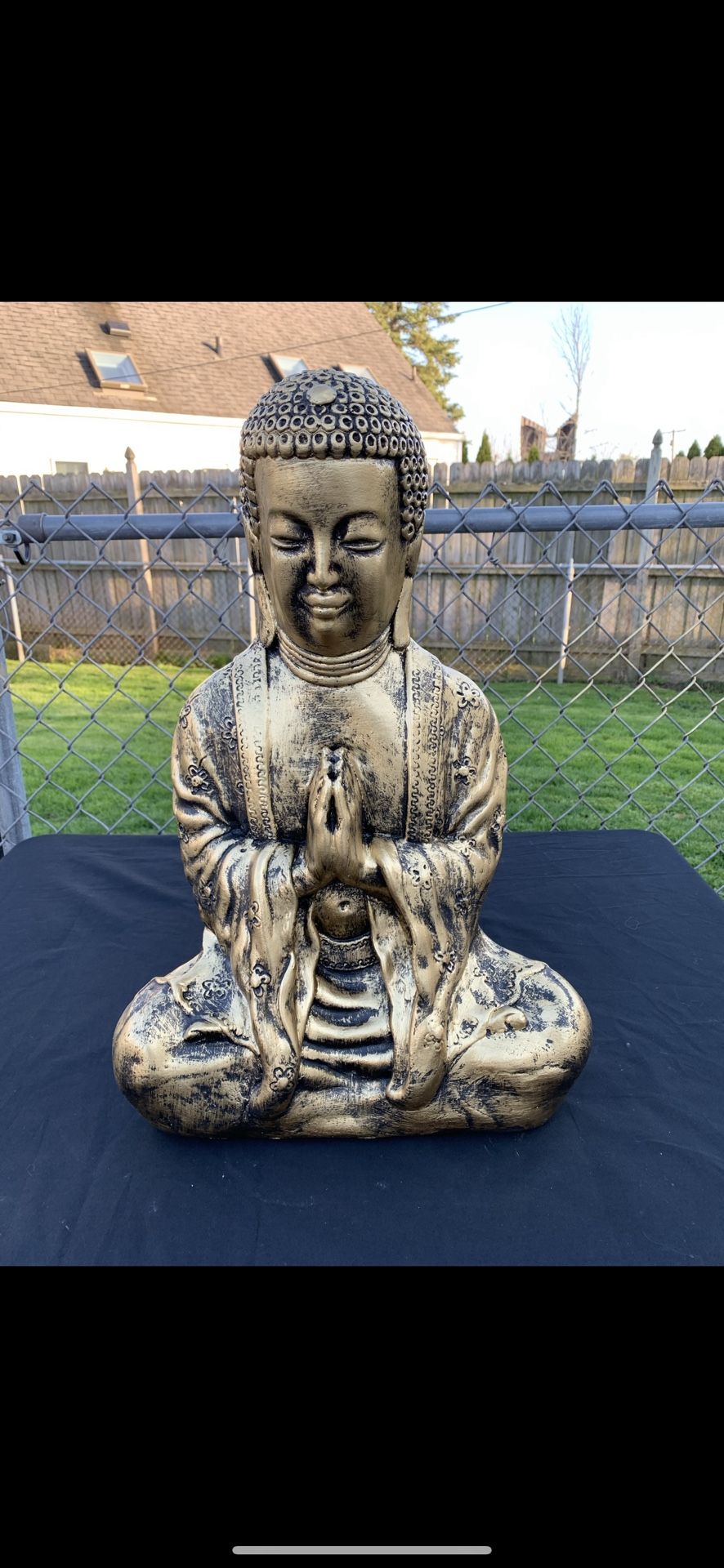 Large Praying Buddha Statue