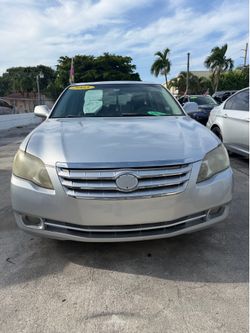 2005 Toyota Avalon