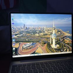 Surface Laptop Go/ With Charger