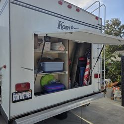 Komfort Travel Trailer 23ft