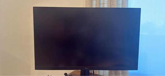 LG - UltraGear 32” LED QHD 5-yms AMD FreeSync Premium with HDR 10 (DisplayPort, HDMI) - Black