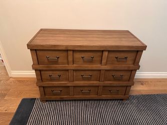 Pottery Barn 5-Drawer Dresser / Storage Chest