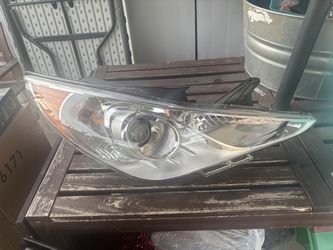 Hyundai Sonata right passenger complete headlight replacement