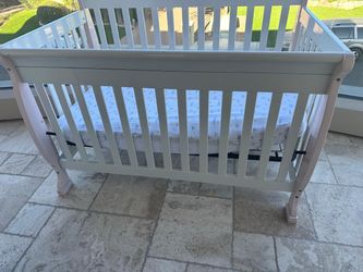 White Wooden Baby Crib